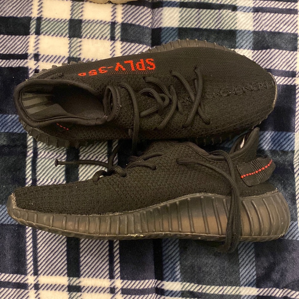 Yeezy 350 boost size 7 V2 Bred